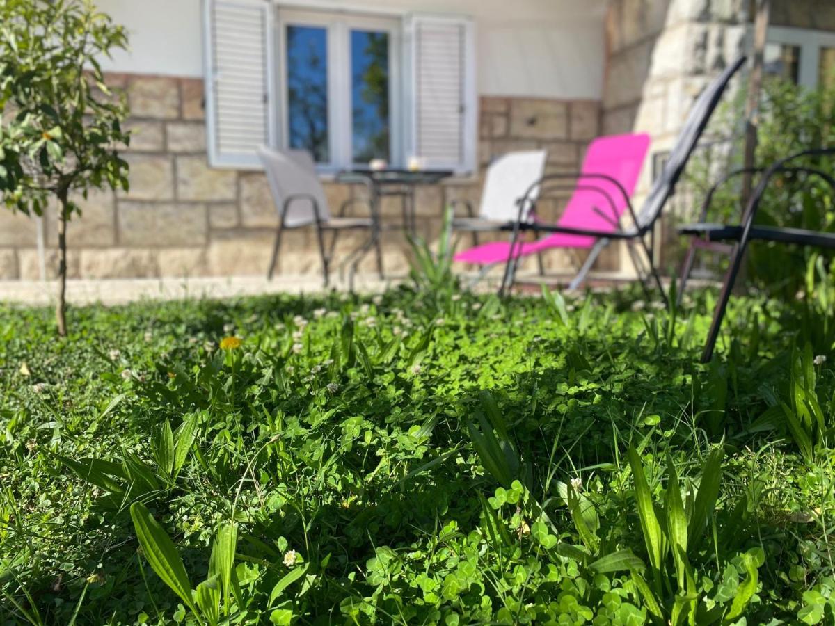 Napjacu With Own Parking And Garden Daire Herceg Novi Dış mekan fotoğraf